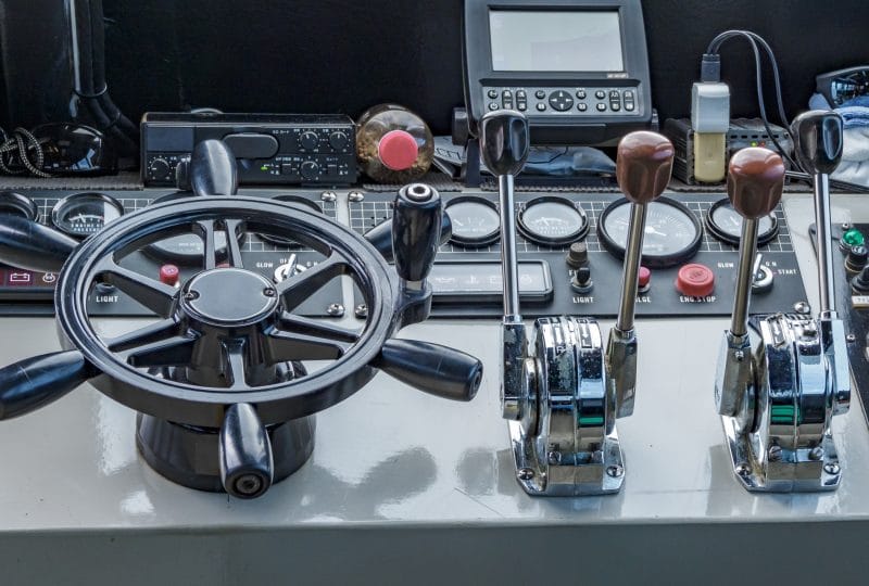 2級小型船舶免許の費用比較｜教習所4社＋独学の全パターン